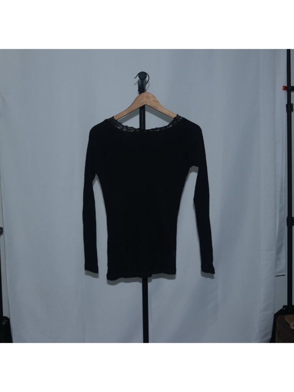 Lena Lace Trim Graphic Henley Long Sleeve T-Shirt Black Small - Picture 5 of 7
